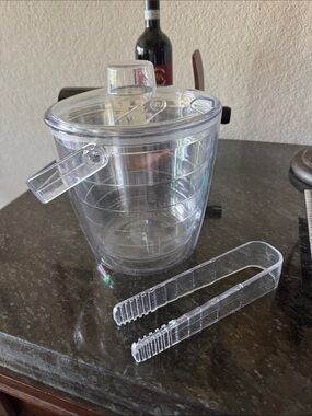 Tervis Tumbler  Clear Acrylic Ice Bucket with Lid and Tongs